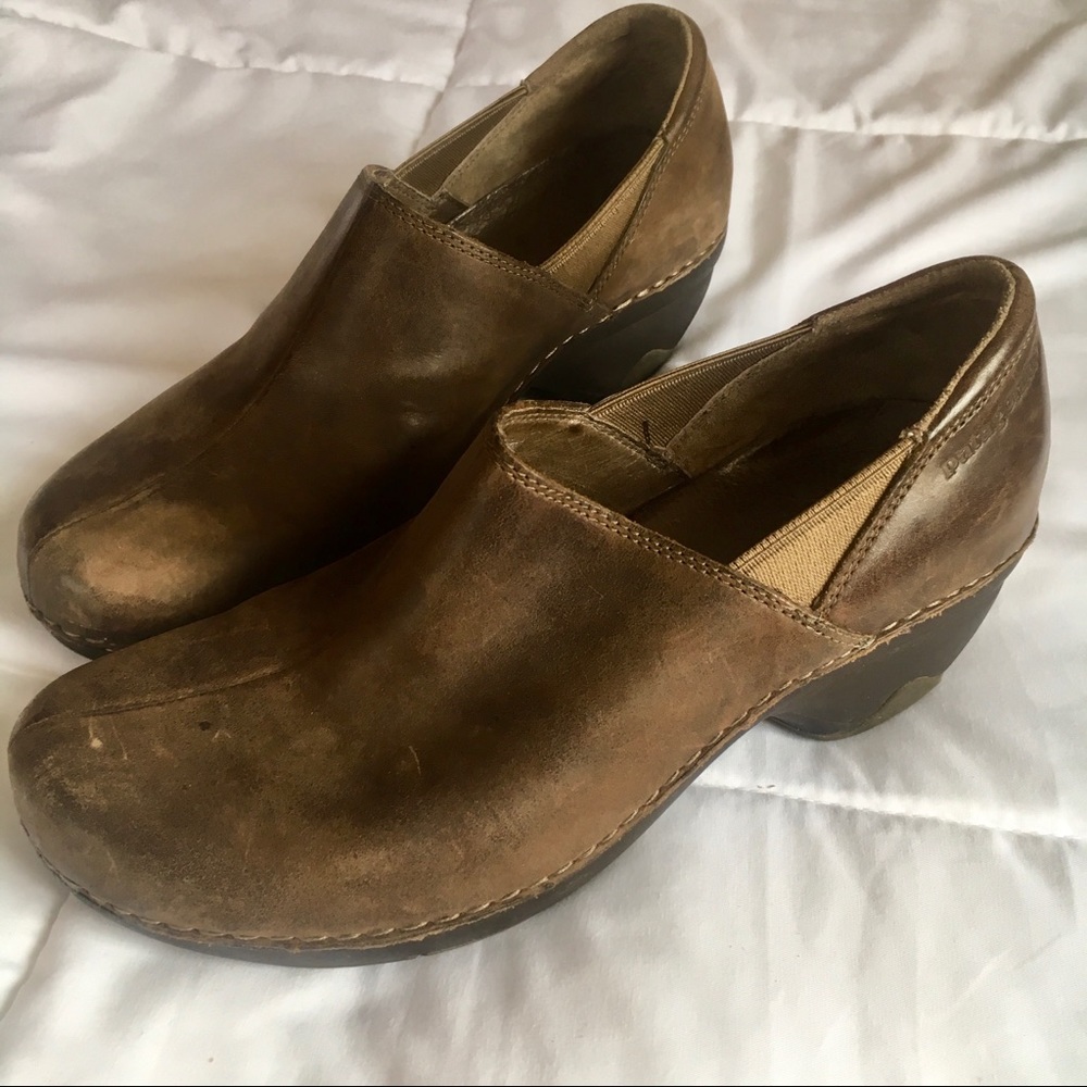 Patagonia leather mules / clogs